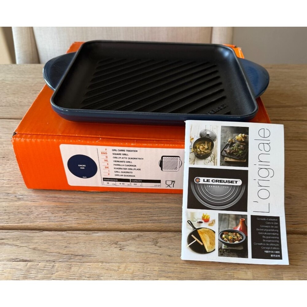 Le Creuset Enameled 9.5 in Cast Iron Square Grill Ink Blue NEW